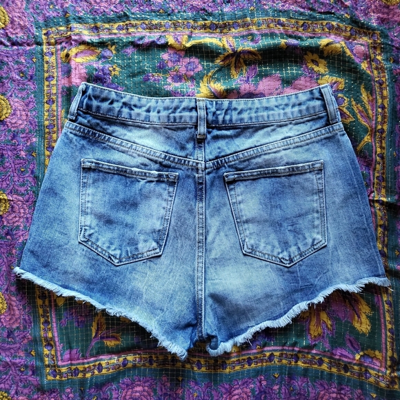 Top Shop Moto High Rise Natural Hem Short - Picture 5 of 9